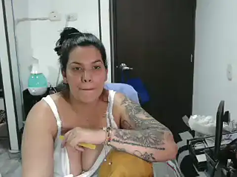 CarolinaRincon online show from 12, 3, 2025