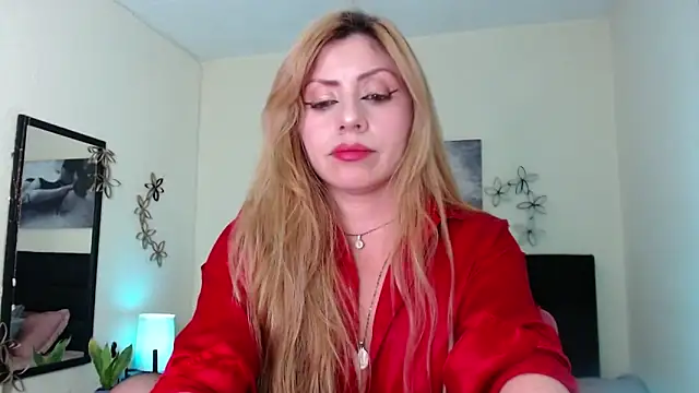 AnthonelaBella online show from 3, 2, 2025