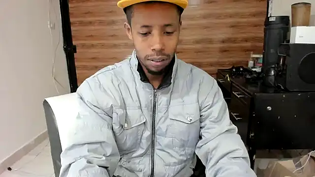 AlejoKhalifa  online show from 26, 1, 2025