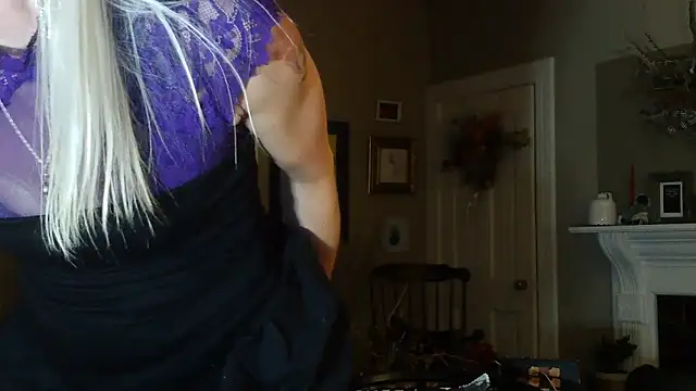 Glamazonx online show from 4, 12, 2025