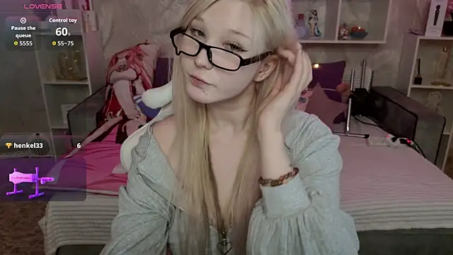 MeowkaKitty online show from 28, 4, 2026