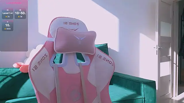 Britney Lynch online show from 24, 4, 2026