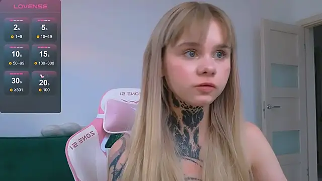 Britney Lynch online show from 25, 4, 2026