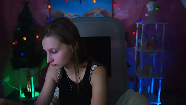 EllaHorton online show from 8, 1, 2025