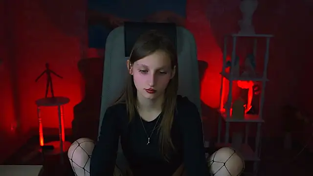 EllaHorton online show from 30, 1, 2025