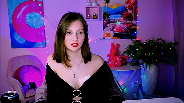 EllaHorton online show from 27, 4, 2026