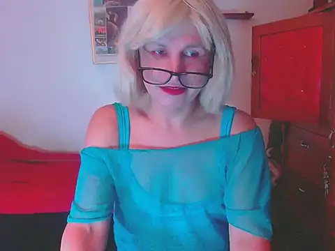 LorenJade online show from 3, 12, 2025