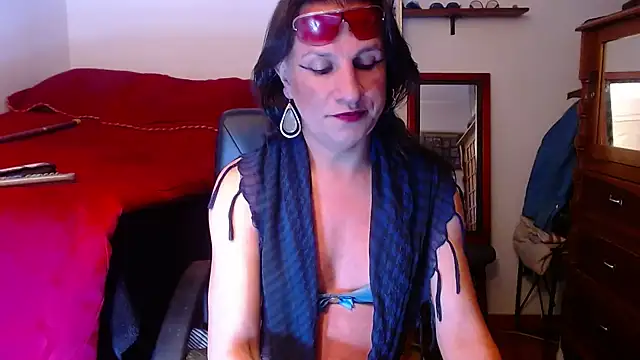 LorenJade online show from 28, 7, 2026