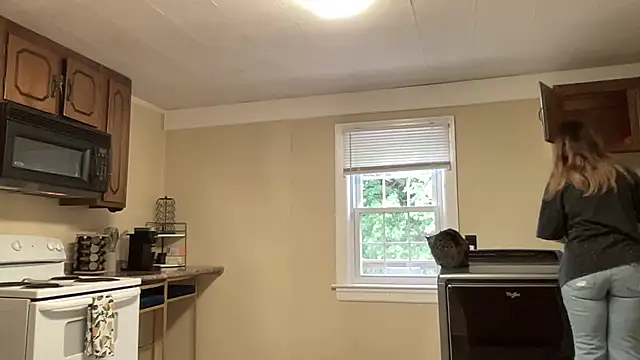 sexylilly69 online show from 24, 4, 2026