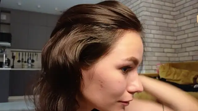 girl with snaketatto0 online show from 28, 12, 2024