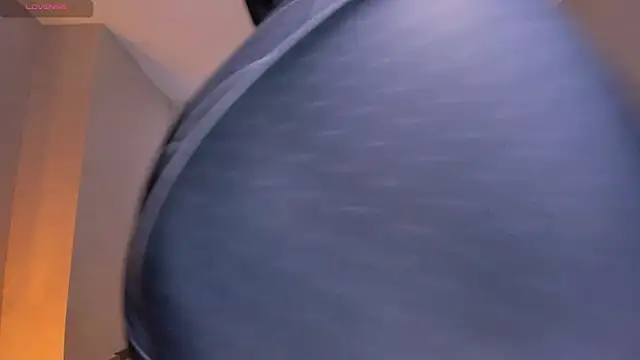 Snapshot of GigiLee_ chatting on 21, 1, 2025 GigiLee online show from 21, 1, 2025