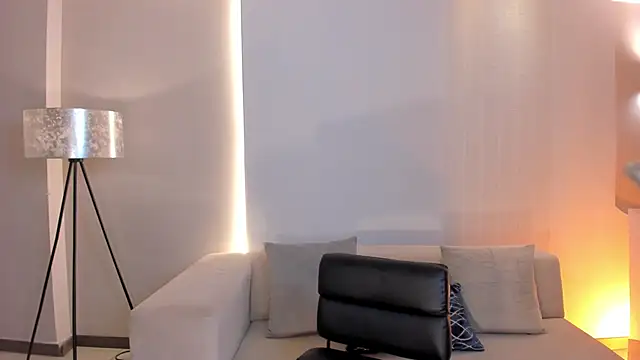 Snapshot of GigiLee_ chatting on 30, 1, 2025 GigiLee online show from 30, 1, 2025