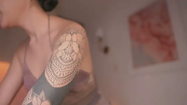 Snapshot of GigiLee_ chatting on 14, 9, 2025 GigiLee online show from 14, 9, 2025