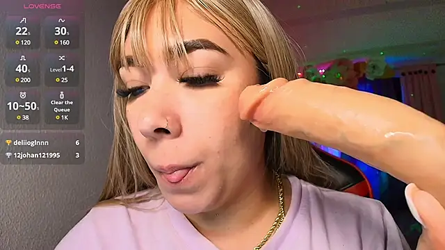 leahtemptation3 online show from 1, 2, 2025