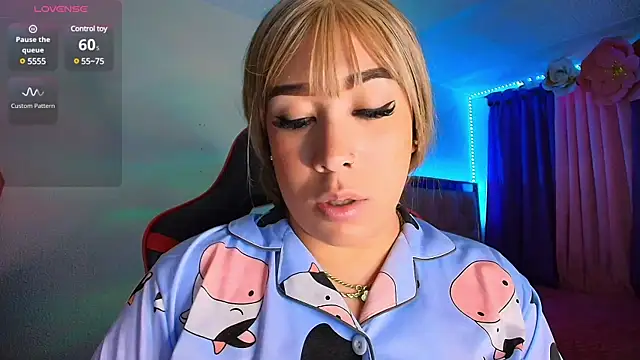 leahtemptation3 online show from 2, 3, 2025