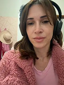 Irresistible24 online show from 20, 7, 2026