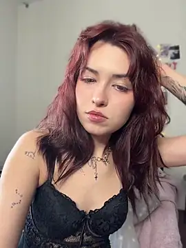 Evangeline Lawrence  online show from 17, 4, 2026