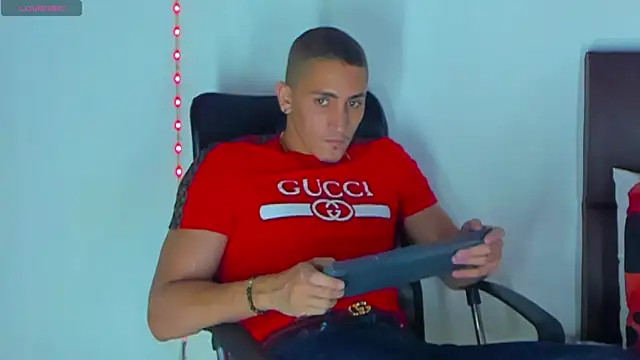 MikeRoss7777 online show from 23, 12, 2024