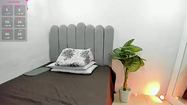 andrea osorio  online show from 14, 3, 2025