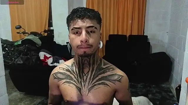 Snapshot of JuanCamiilo_66 chatting on 10, 5, 2026 JuanCamiilo 66 online show from 10, 5, 2026