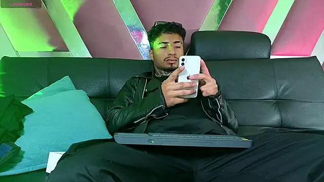 Snapshot of JuanCamiilo_66 chatting on 18, 5, 2026 JuanCamiilo 66 online show from 18, 5, 2026