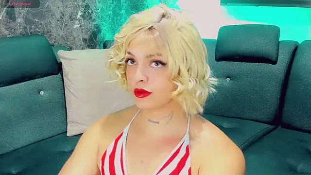 Emmaa Saenz  online show from 22, 4, 2026