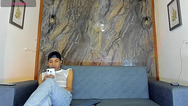 liam genner  online show from 4, 12, 2024