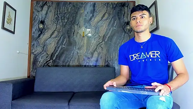 liam genner  online show from 31, 1, 2025