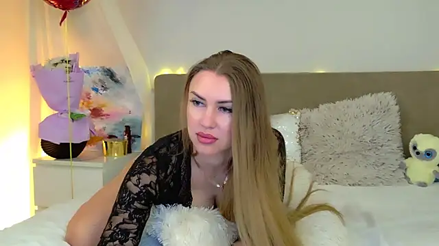 LuisaSin online show from 8, 6, 2026