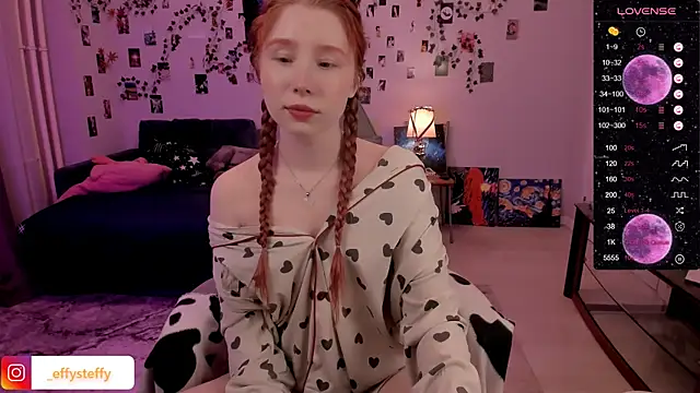 CallMeEffy1 online show from 9, 3, 2025