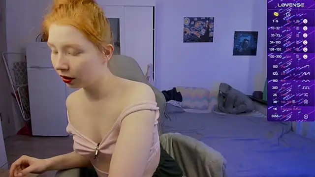 CallMeEffy1 online show from 11, 7, 2026