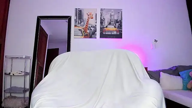 Curlblue online show from 18, 3, 2025