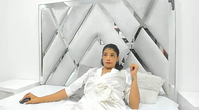 Hellen  4master online show from 25, 1, 2025