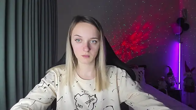 Snapshot of RouseReed chatting on 12, 1, 2025 RouseReed online show from 12, 1, 2025