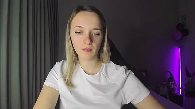 Snapshot of RouseReed chatting on 13, 1, 2025 RouseReed online show from 13, 1, 2025