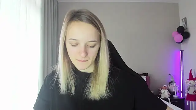 Snapshot of RouseReed chatting on 14, 1, 2025 RouseReed online show from 14, 1, 2025