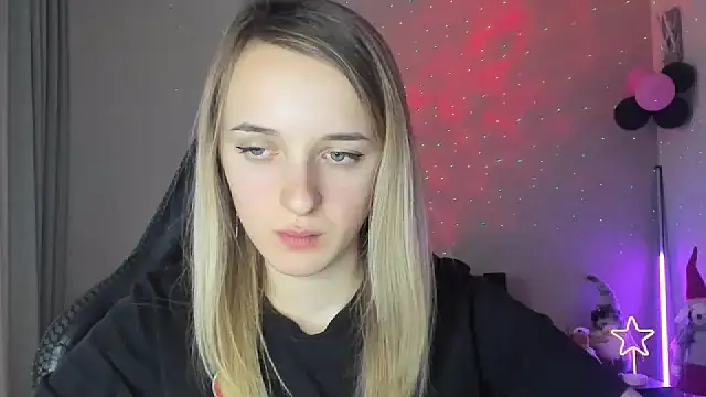 Snapshot of RouseReed chatting on 28, 1, 2025 RouseReed online show from 28, 1, 2025