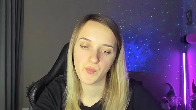 Snapshot of RouseReed chatting on 30, 1, 2025 RouseReed online show from 30, 1, 2025