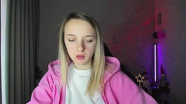 Snapshot of RouseReed chatting on 1, 2, 2025 RouseReed online show from 1, 2, 2025