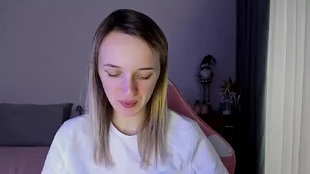 Snapshot of RouseReed chatting on 3, 2, 2025 RouseReed online show from 3, 2, 2025