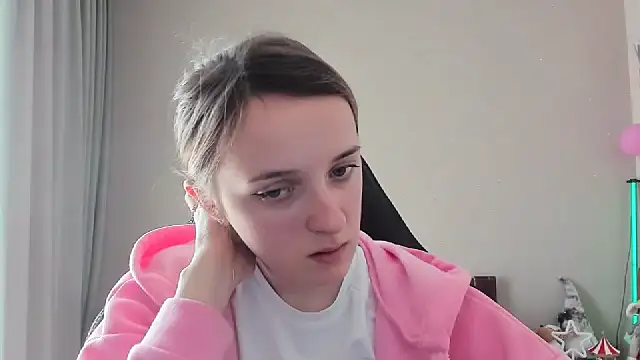 Snapshot of RouseReed chatting on 13, 2, 2025 RouseReed online show from 13, 2, 2025