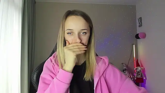 Snapshot of RouseReed chatting on 27, 2, 2025 RouseReed online show from 27, 2, 2025