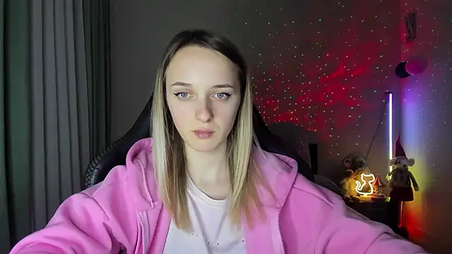 Snapshot of RouseReed chatting on 28, 2, 2025 RouseReed online show from 28, 2, 2025