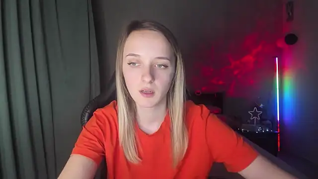 Snapshot of RouseReed chatting on 7, 3, 2025 RouseReed online show from 7, 3, 2025