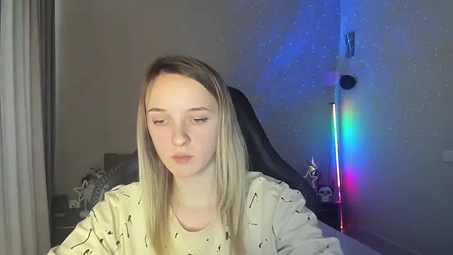 Snapshot of RouseReed chatting on 9, 3, 2025 RouseReed online show from 9, 3, 2025