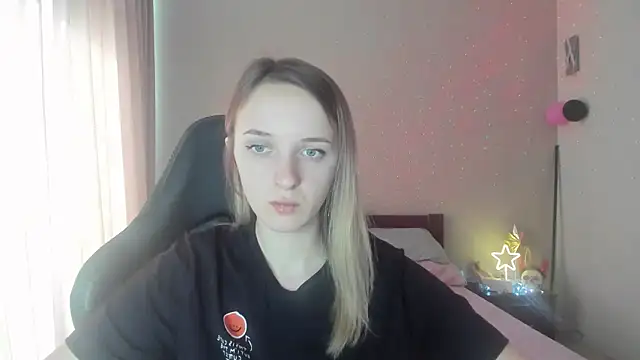 Snapshot of RouseReed chatting on 14, 3, 2025 RouseReed online show from 14, 3, 2025