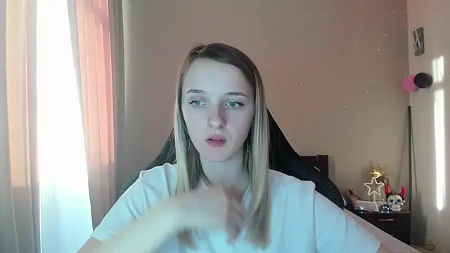 Snapshot of RouseReed chatting on 20, 3, 2025 RouseReed online show from 20, 3, 2025