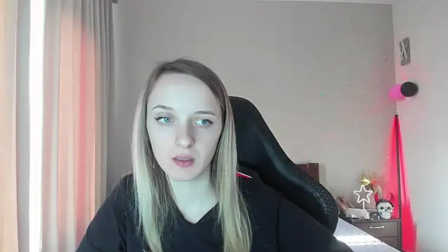 Snapshot of RouseReed chatting on 22, 3, 2025 RouseReed online show from 22, 3, 2025