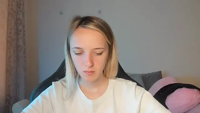 Snapshot of RouseReed chatting on 16, 9, 2025 RouseReed online show from 16, 9, 2025