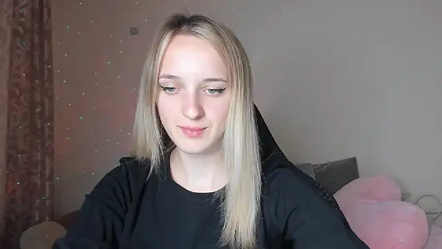 Snapshot of RouseReed chatting on 19, 9, 2025 RouseReed online show from 19, 9, 2025